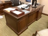 OFFIC DESK WITH GLASS TOP, OFFICE CHAIR AND CHAIR MAT,