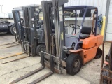 NISSAN PNEUMATIC TIRE FORKLIFT SN: 143174A