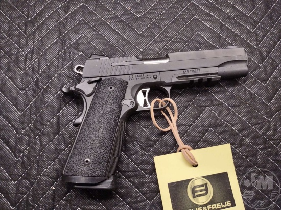 SIG SAUER MODEL 1911 .45 ACP SN: 54B035317
