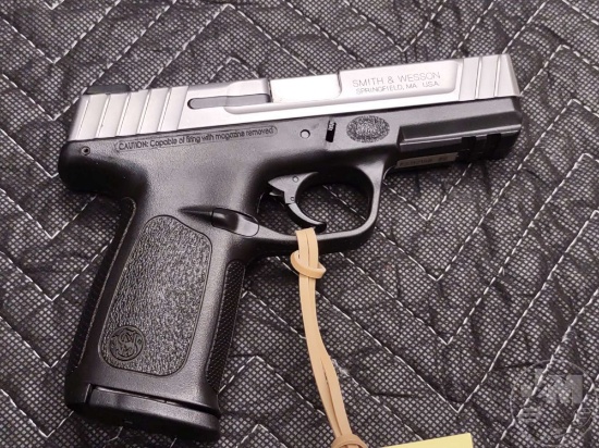 SMITH & WESSON MODEL SD9VE 9MM SN: FXD2158