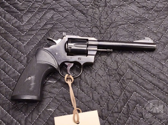 1965 COLT MANUFACTURING MODEL OFFICERS MODEL MATCH .38 SPECIAL SN: 902977