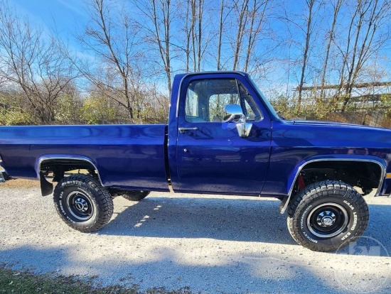 1987 CHEVROLET K20 4X4 VIN: 1GCGV24K9HJ128671 PICKUP