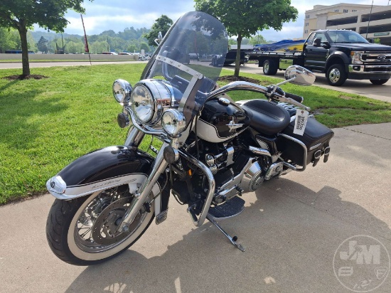 2001 HARLEY-DAVIDSON ROAD KING  MOTORCYCLE VIN: 1HD1FRW141Y621511