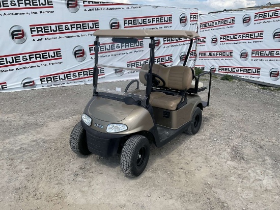 2017 EZ GO RXV GOLF CART 5486296