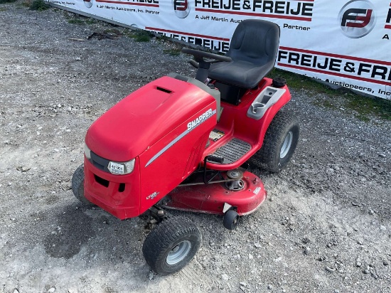 SNAPPER LT 125 RIDING MOWER SN: 2013533251