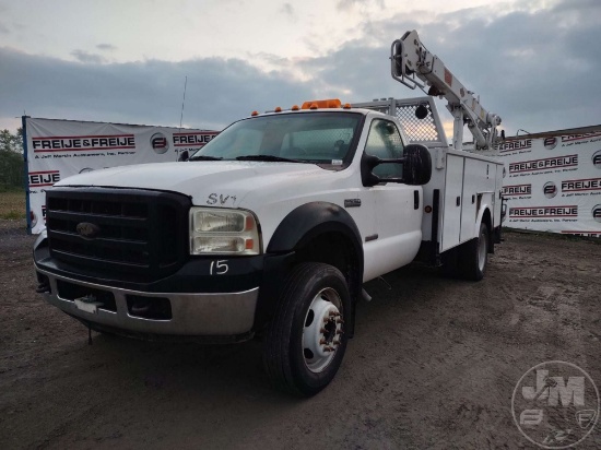 2005 FORD F-550 XL S/A MECHANICS TRUCK VIN: 1FDAF56P35EA96037