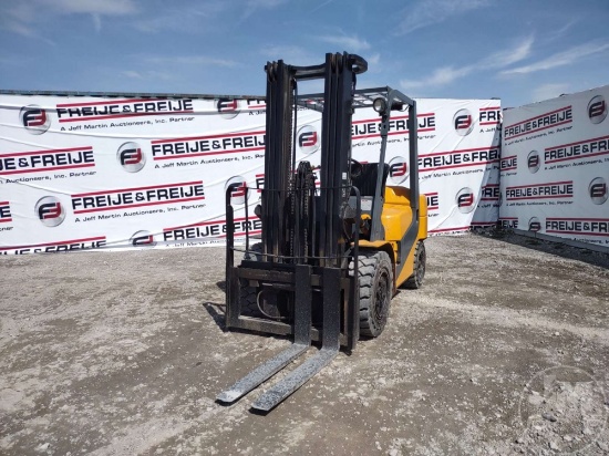 TCM PNEUMATIC TIRE FORKLIFT SN: A38R86764