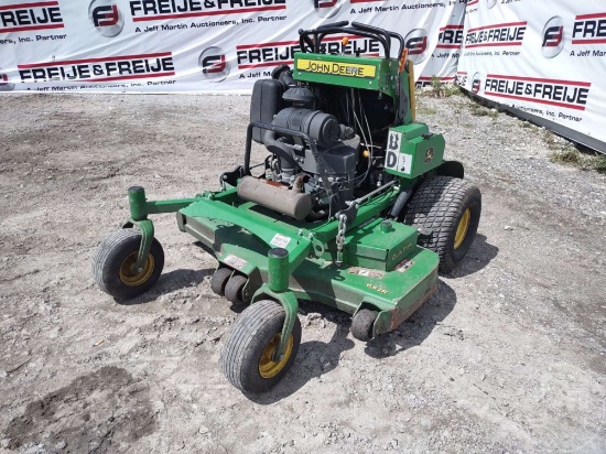 2023 JOHN DEERE 652R STAND ON SN: 1TC652RKKPT110231