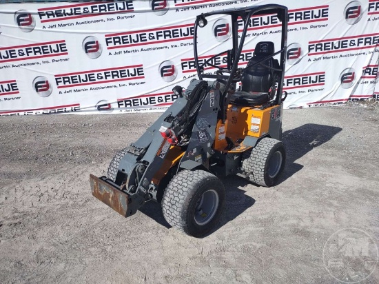 GIANT D254SW TELE WHEEL LOADER SN: 254TELE18045