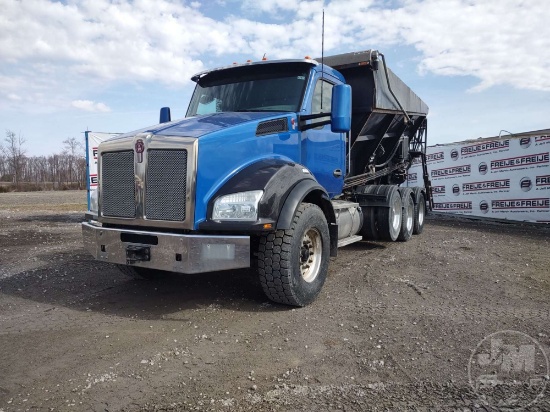 2019 KENWORTH T880 VIN: 1NKZLP0X9KJ259747 TRI/A STONE SPREADER TRUCK