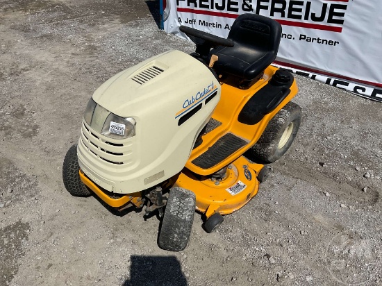 CUB CADET LT1018 RIDING MOWER SN: 1174H10302