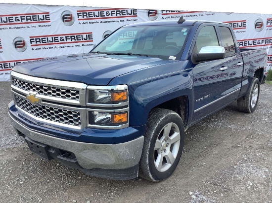 2015 CHEVROLET SILVERADO DOUBLE CAB 4X4 PICKUP VIN: 1GCVKPEC8FZ343641