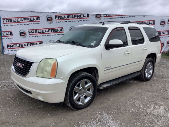 2011 GMC YUKON VIN: 1GKS2CE00BR348560 4WD