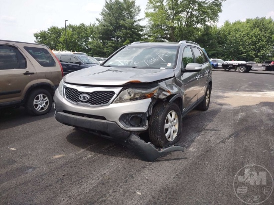2013 KIA SORENTO VIN: 5XYKTDA65DG410061