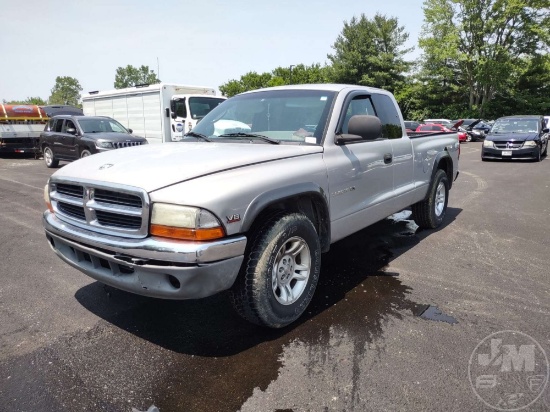 2000 DODGE DAKOTA EXTENDED CAB 4X2 PICKUP VIN: 1B7GL22N0YS720778