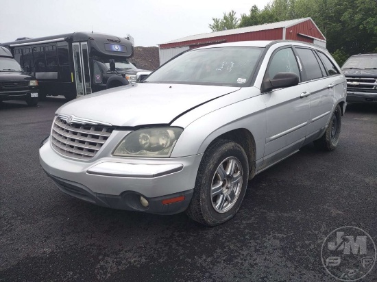 2004 CHRYSLER PACIFICA VIN: 2C8GF68434R631598 AWD