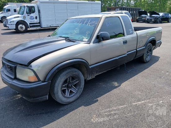 2001 GMC SONOMA VIN: 1GTCS195618136809