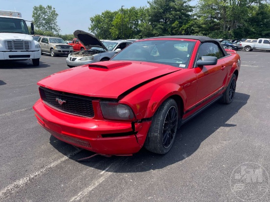 2005 FORD MUSTANG VIN: 1ZVFT84N555207142 2WD
