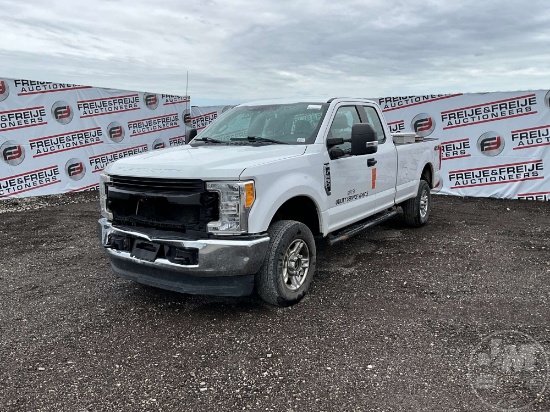 2017 Ford F-250 Xl Extended Cab 4x4 Pickup Vin: 1ft7x2b61hec80582