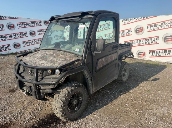 2023 John Deere Uv835r Utv Sn: 1m0835rahpm061543