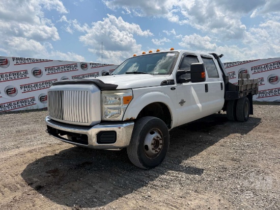 2011 FORD F-350 XL DOUBLE CAB 4X4 PICKUP VIN: 1FD8W3HT1BEA65460