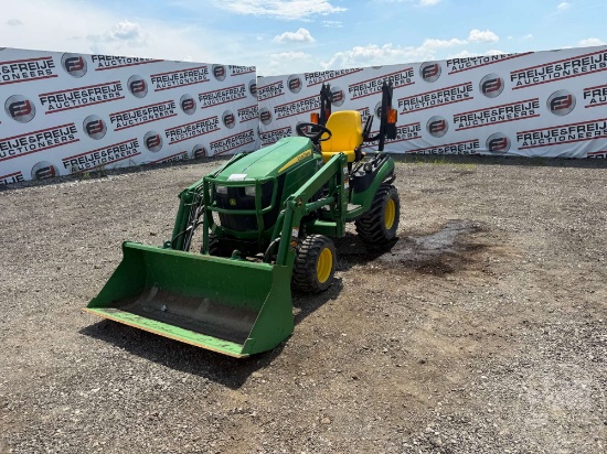 2015 John Deere 1025r Tractor W/Loader Sn: 1lv1025rkgh327493
