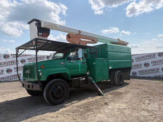 Terex Hi-Ranger 2002 Gmc C7 Over-Center Bucket Truck Vin: 1gdl7h1e72j512574