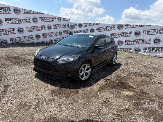 2014 FORD FOCUS VIN: 1FADP3L9XEL429912 FWD