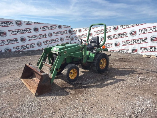 John Deere 755 Sn: W00070c145368