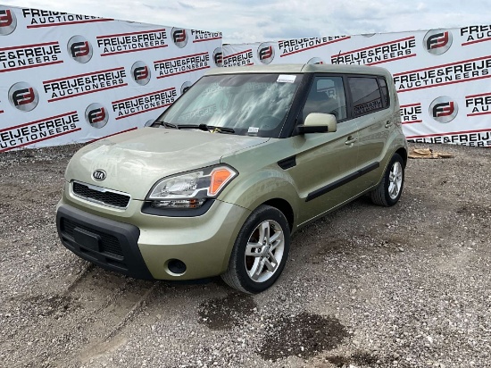 2011 Kia Soul Vin: Kndjt2a22b7321281 Fwd