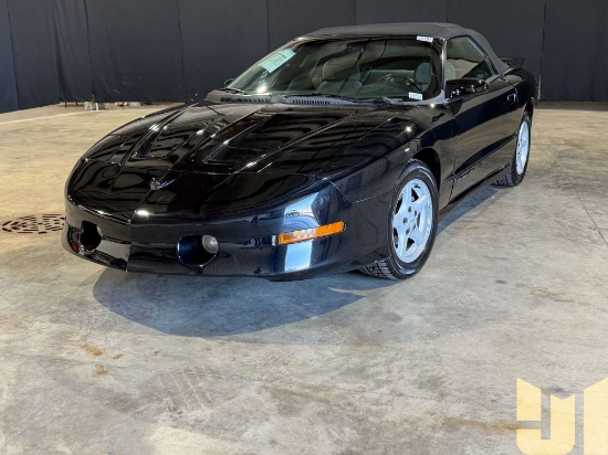 1995 PONTIAC FIREBIRD FORMULA CONVERTIBLE VIN: 2G2FV32P6S2223902