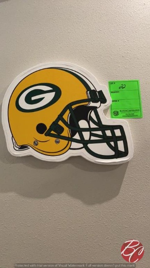 Green Bay Packer Decor (See Picture)