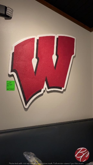 Large Wisconsin Badgers "W" Decor