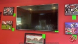 LG 65UH6030 Flat Screen TV W/ Bracket 65