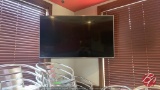 LG 65UH6030 Flat Screen TV W/ Bracket 65