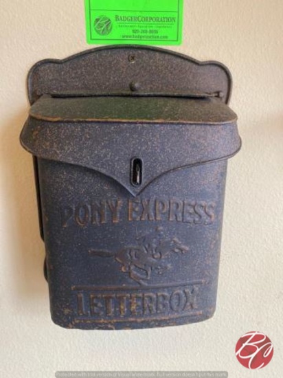 Vintage Pony Express Letterbox