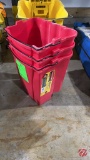 Rubbermaid Dirty Water Buckets W/ Handles