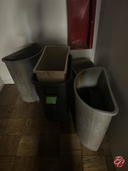 Assorted Garbage Cans