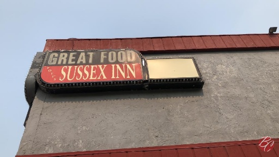 Foti’s Great Food Sussex Inn Lighted Sign