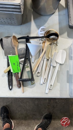 Assorted Lot Of Kitchen Utensils (One Money)