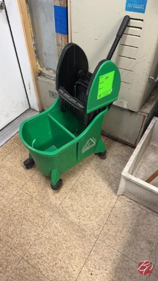 ECO-LAB Mop Bucket W/ Casters