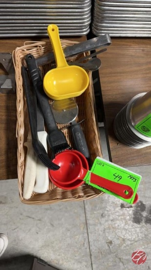 Assorted Lot Of Kitchen Utensils (One Money)