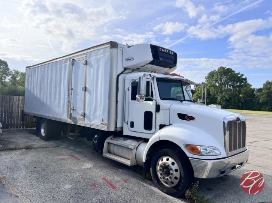 2011 Peterbilt 337 Medium-Duty Truck