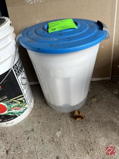Garbage Bin W/Lid