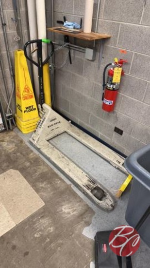 Crown Manual Pallet Jack 5500lbs