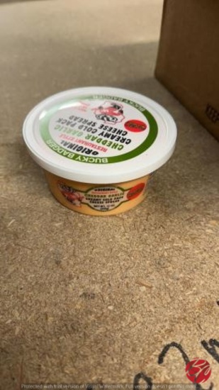 Bucky Badger Original Cheddar Garlic Spread 12oz