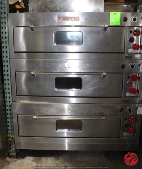 Vulcan V0004 3-Deck Electric Pizza Oven