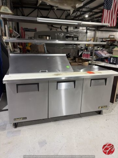 True TSSU-72-18M-B Mega Top Sandwich/Salad