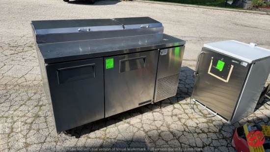 True TPP-60 Stainless 2-Door Pizza Prep Cooler 60"
