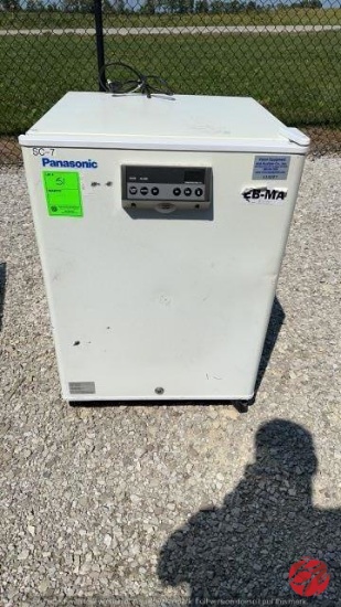 Panasonic SR-L6111W-PA Pharmacy Cooler